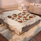 Halloween Jack-O'-Lantern Velveteen Plush Blanket — Cozy Pumpkin & Bats Throw
