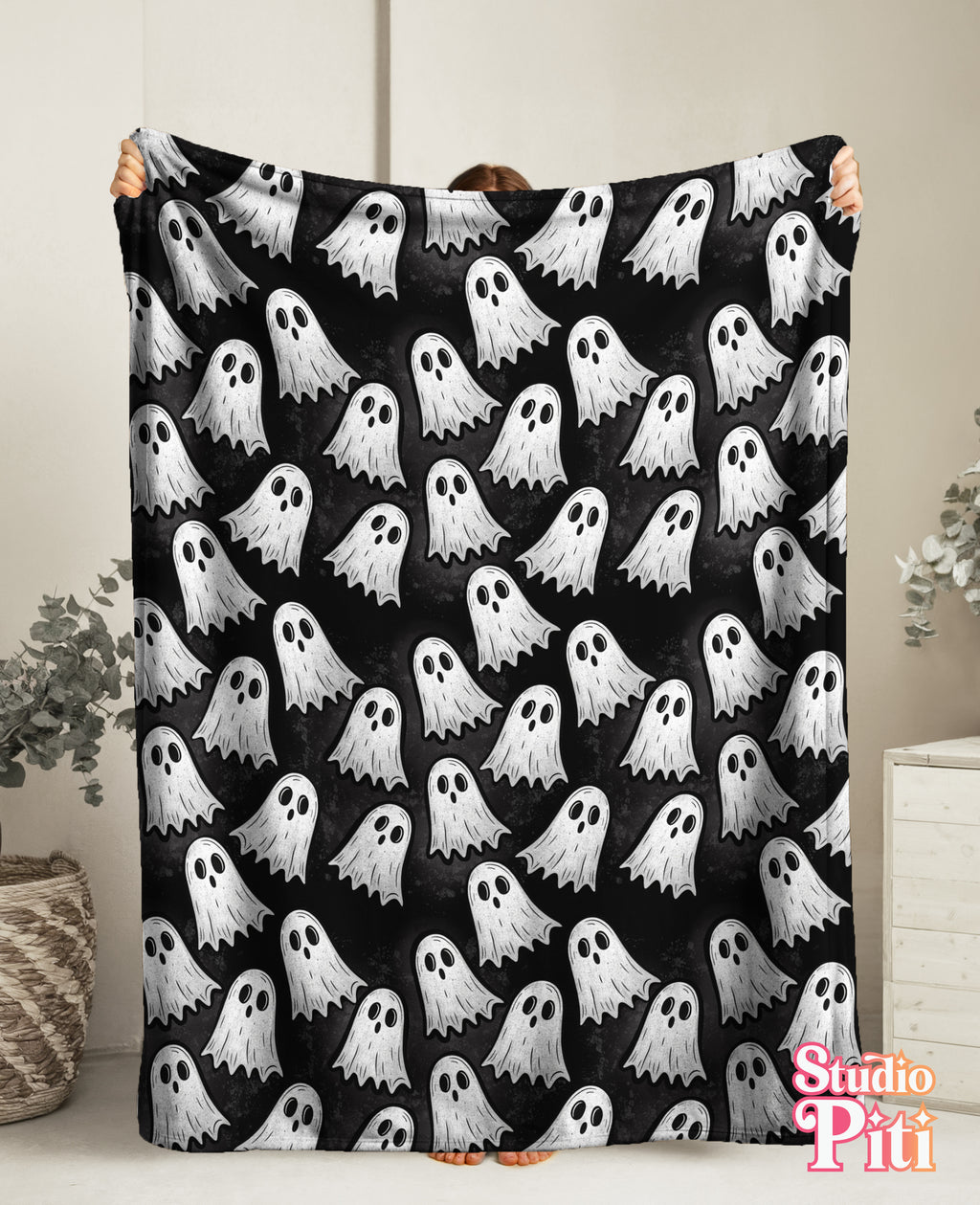 Ghost Pattern Velveteen Plush Blanket — Soft Halloween Throw for Cozy Nights