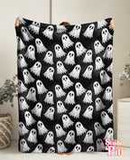 Ghost Pattern Velveteen Plush Blanket — Soft Halloween Throw for Cozy Nights