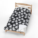 Ghost Pattern Velveteen Plush Blanket — Soft Halloween Throw for Cozy Nights